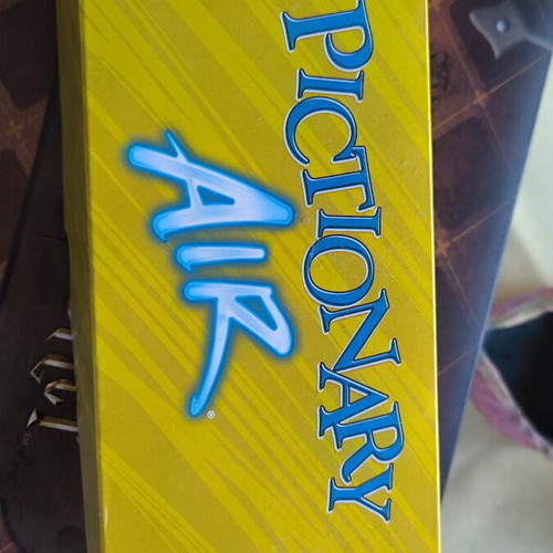 Pictionary Air board game like new
