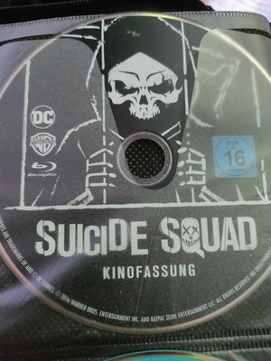 Suicide Squad Blu-Ray like new, theatrical cut with English subtitles