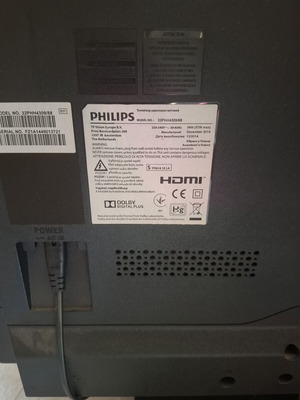 Philips 32-inch TV like new with remote control