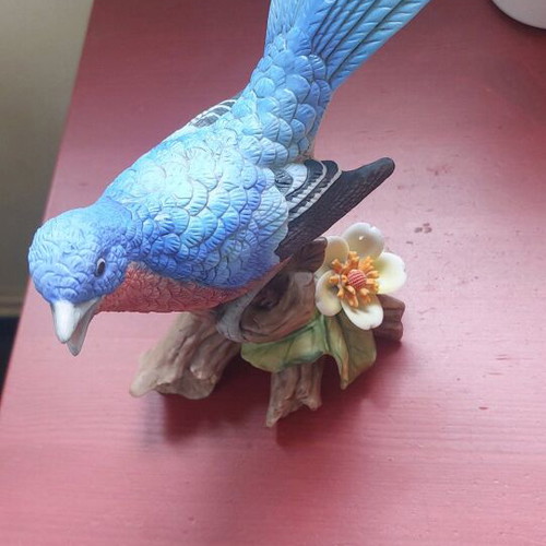 Lefton decorative bird blue bluebird new with wooden base