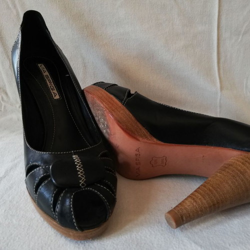 Peep toe Via Spiga leather size 38 with wooden heel like new
