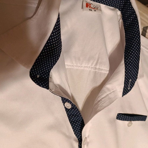White Funky teenage shirt like new with blue details, size 16