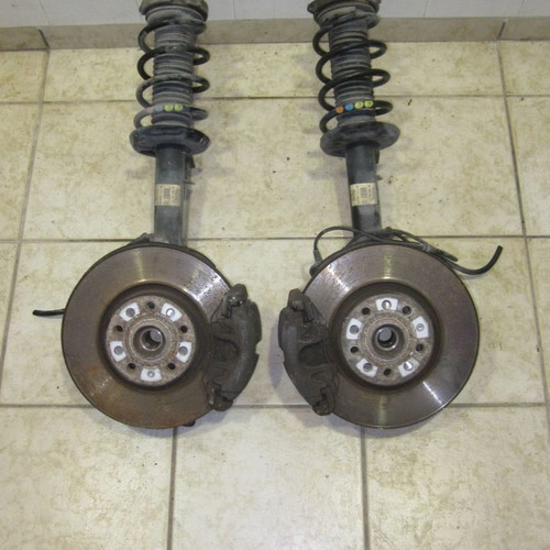 Left and right used mounts for VW Passat '05-'11 2000cc with 4 screws