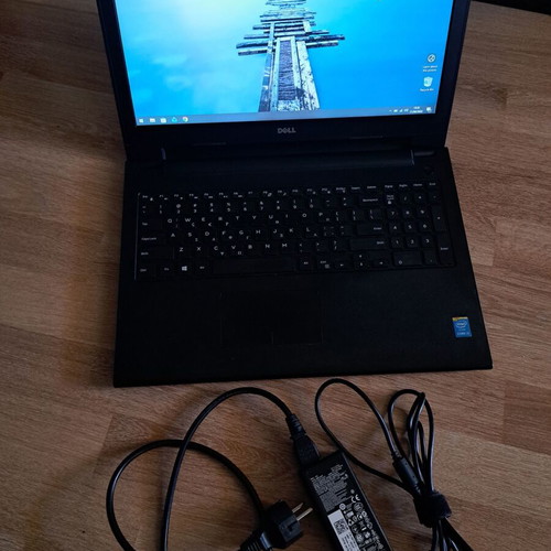 Dell Inspiron 15 3542 Laptop like new, i3 CPU, 8GB RAM, 500GB SSD