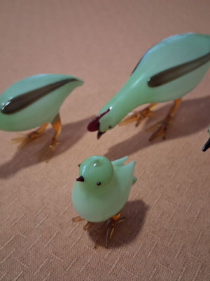 Mourano style bird figurines set of 4, like new