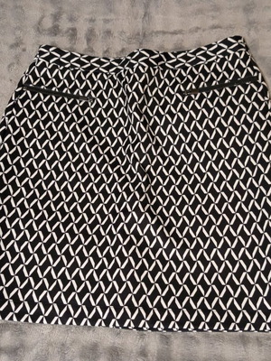 Φούστα Manguun Collection καινούργια, μέγεθος M, μαύρο και άσπρο