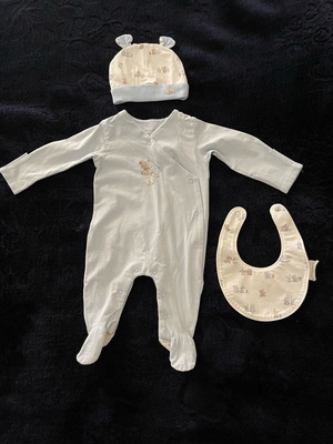Mayoral baby romper for boy 0-3 months with hat and bib like new