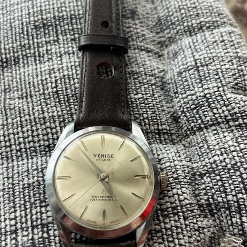 Venise Swiss Winding Men's Watch used for parts with leather strap