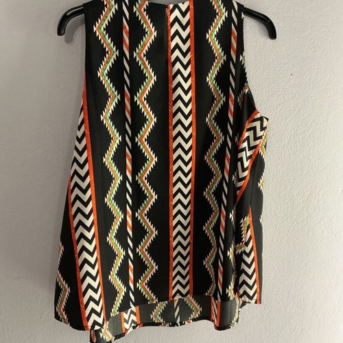 Boho sleeveless top Glamorous size S like new, multicolor