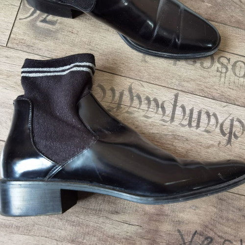 Zara women's patent leather sock-style shoes used, size 41, black