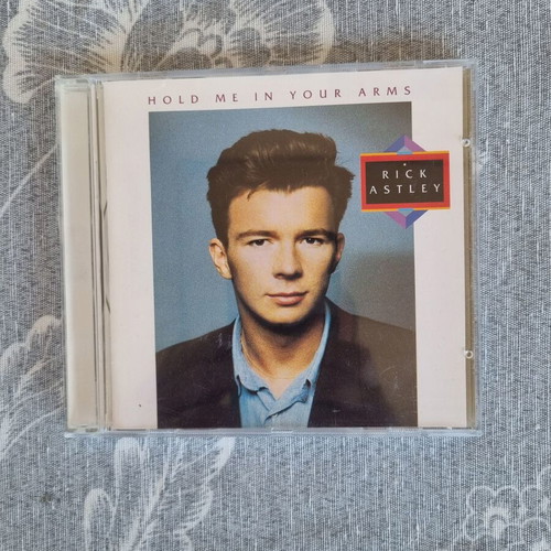 Rick Astley Hold Me In Your Arms CD like new, pop music