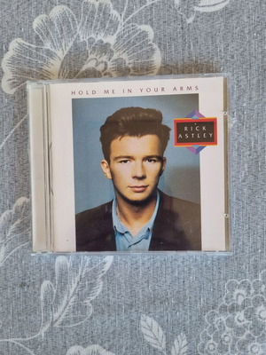 Rick Astley Hold Me In Your Arms CD like new, pop music