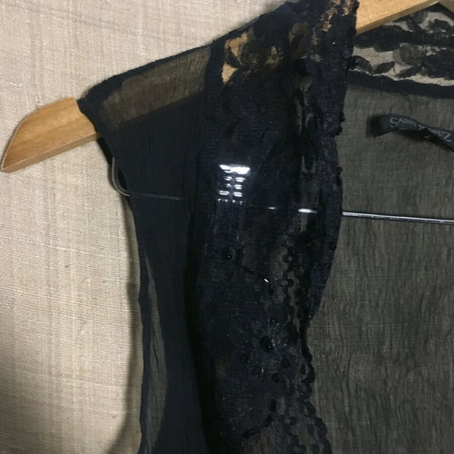 100% silk vest with embroidery like new, size M/L, black