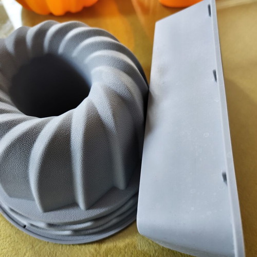 Silicone cake molds unused