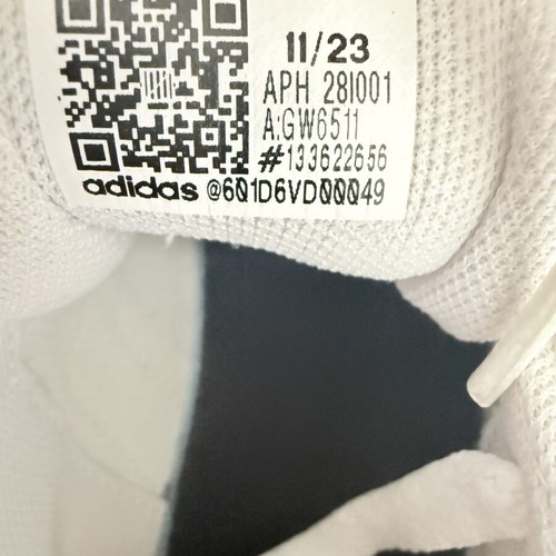 Adidas sneakers like new, size 37, black and white
