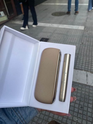 IQOS Iluma σαν καινούργιο με θήκη φόρτισης και συσκευή