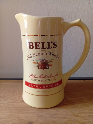 Bell's Old Scotch Whisky ceramic jug 1.2L by Wade
