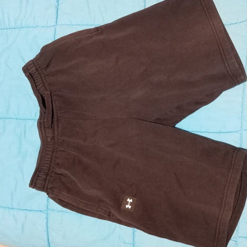 Under Armour σορτς μέγεθος M μαύρο σαν καινούργιο