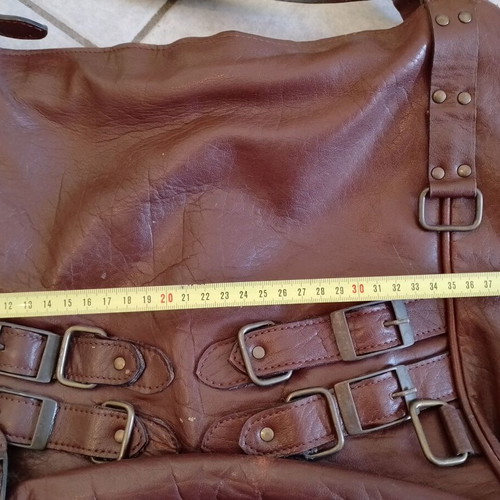 Leather shoulder bag used, large brown and spacious