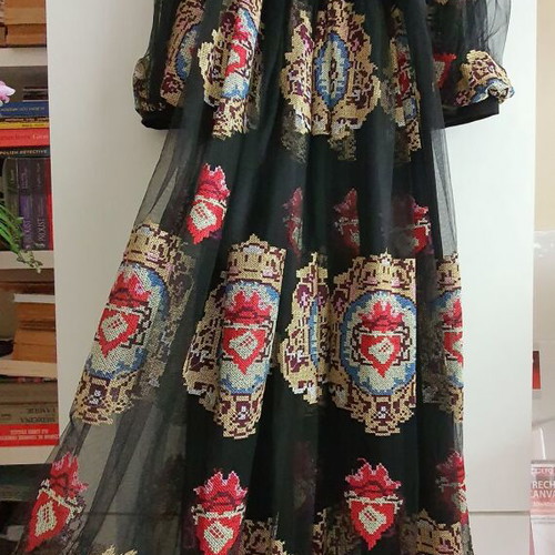 Long embroidered dress new, size M, multicolored