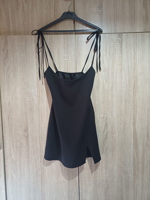 Mini slip dress like new, black with side slit, size S/M