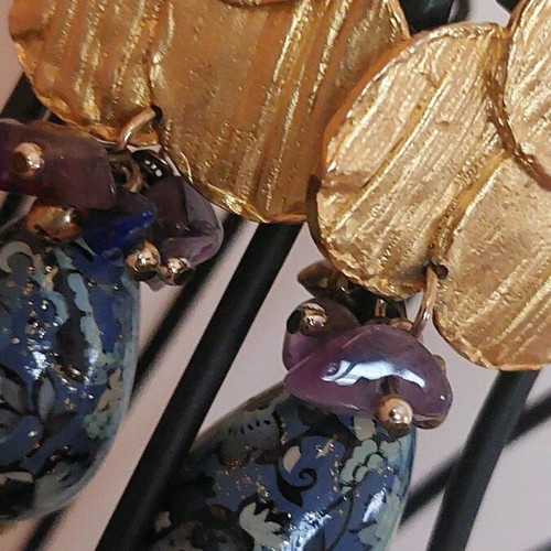 Vintage clips earrings like new, blue and gold