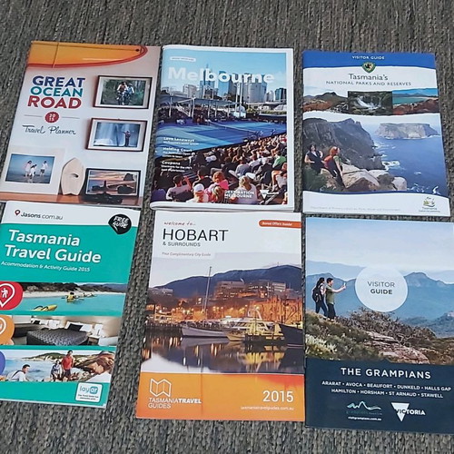 Australia 43 Travel Guide Leaflets like new