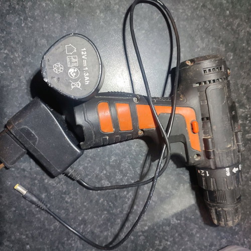 Electric cordless drill used with 2 speeds