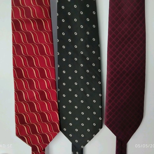 Three Oxford Company ties like new, black and red