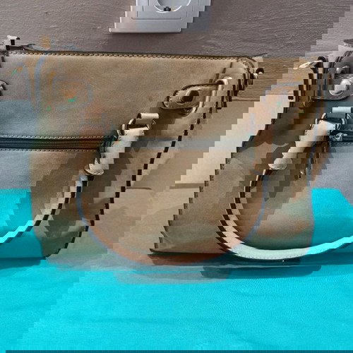 Γυναικείες τσάντες μεταχειρισμένες, 2 μπεζ με δώρο τρίτη δερμάτινη