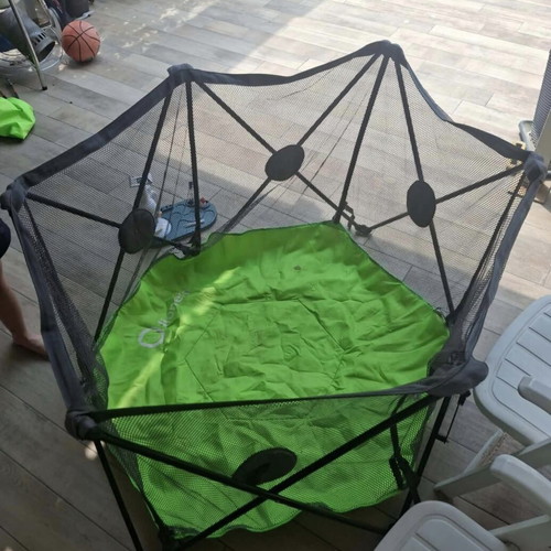 Lionelo baby park used with carrying case