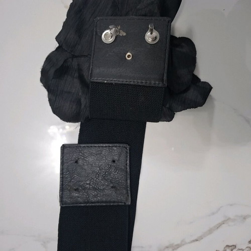 Elastic Waist Belt with Fabric Flower black, used