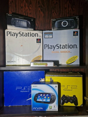 Колекция Sony с употребявани конзоли PS1, PS2, PS Vita, PSP