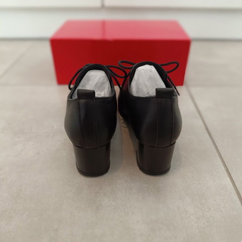Bueno Black Leather Oxfords with Heel (39)