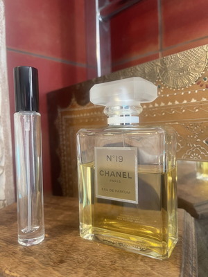 Chanel No. 19 Poudre Eau de Parfum tester 10 ml used