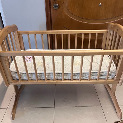 Cradle with orthopedic mattress like new made of natural solid wood