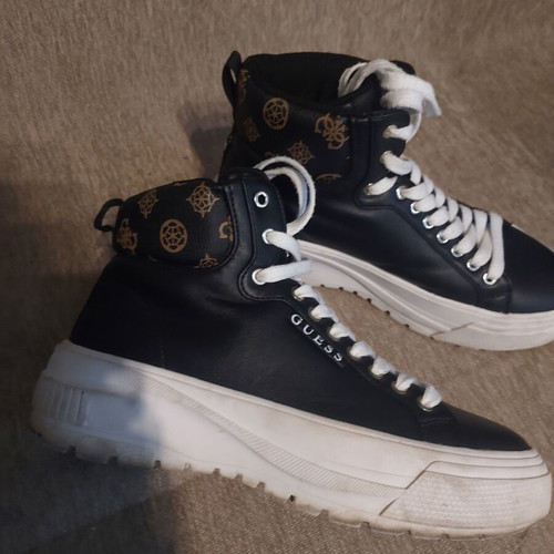 Guess ankle boots size 39 used, black and white