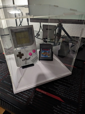 Lego Game Boy collectible like new, Nintendo retro decor