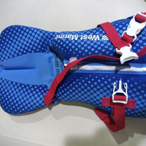 West Marine child life jacket like new, up to 15 kg