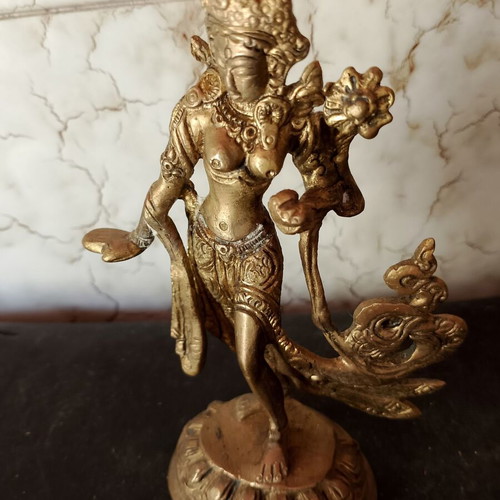 Green Tara dancing like new