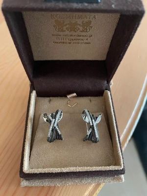 Women's earrings new with modern design, 925 silver and zircon