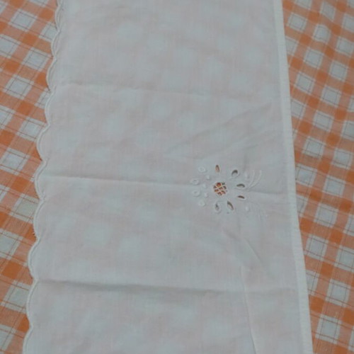 Cotton table runner with three embroideries, like new, 18x81 cm