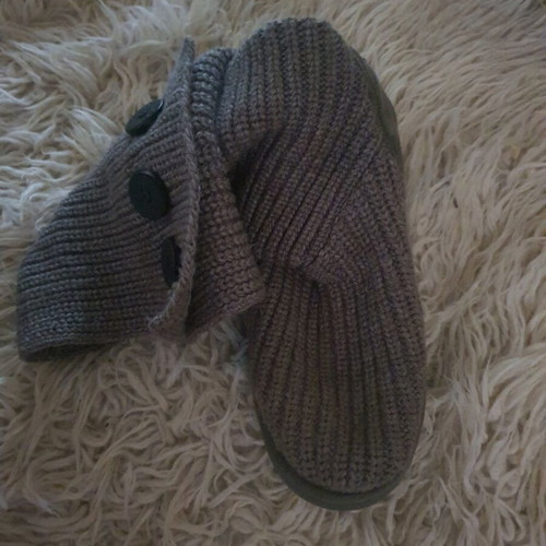 Μπότες Ugg πλεκτές σαν καινούργιες no 40-41 με δώρο τσάντα Doca γκρι