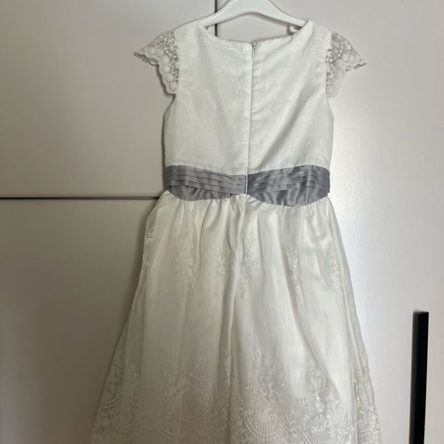 Girl's dress size 134 like new, ideal for christening or wedding