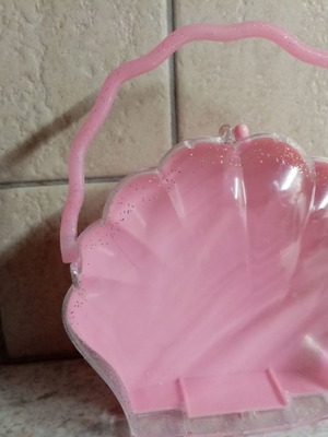 Shell purse