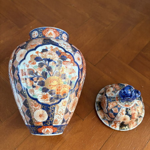 Imari jar 33cm used, Meiji period 1868-1912