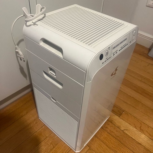 Daikin air purifier with Streamer technology like new