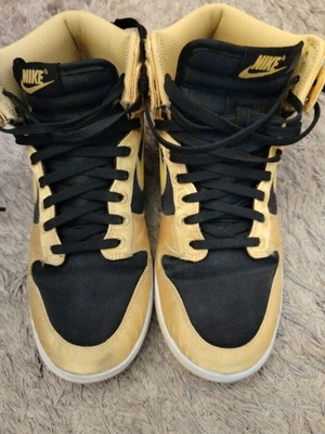 Nike boots like new, size 38.5, yellow and black