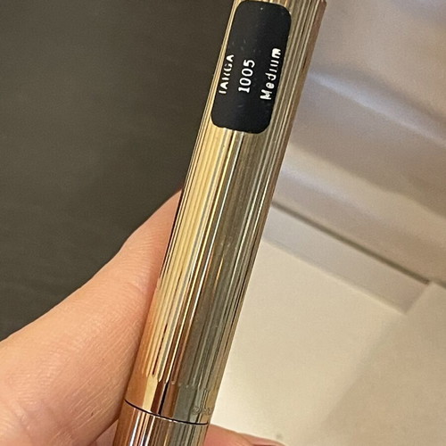 Sheaffer 14K 585 fountain pen used with box and 2 refills