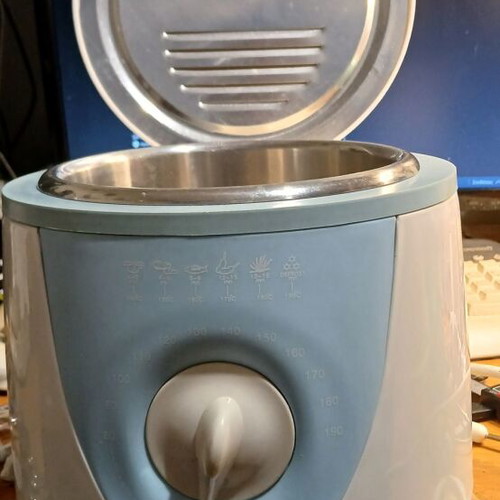 Deep fryer new, unused